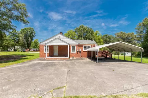 1643 Hillcrest Ave, Lancaster, SC 29720