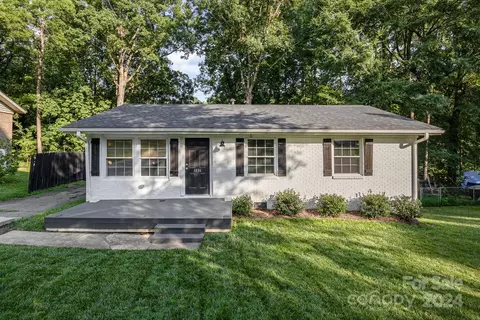 1036 Claremont Rd, Charlotte, NC 28214