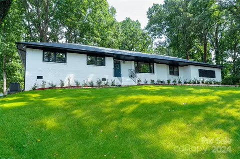 4600 Easthaven Dr, Charlotte, NC 28212
