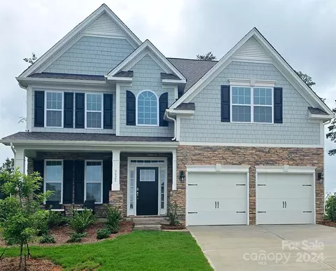 5828 Casper Dr, Charlotte, NC 28214