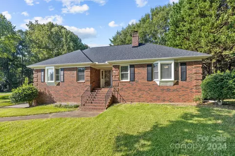 9934 Heathergate Ln, Mint Hill, NC 28227