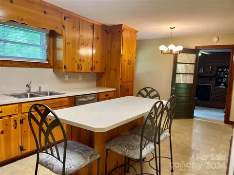 320 Walker Rd, Morganton, NC 28655 photo 6