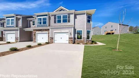 508 Wheatfield Rd, Fletcher, NC 28732