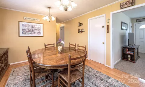2416 33rd Ne Ave NE, Hickory, NC 28601 photo 24