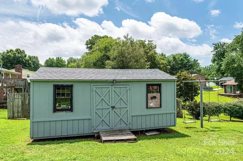 2416 33rd Ne Ave NE, Hickory, NC 28601 photo 11