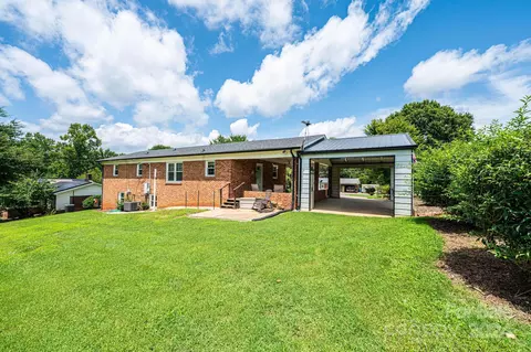 2416 33rd Ne Ave NE, Hickory, NC 28601 photo 12
