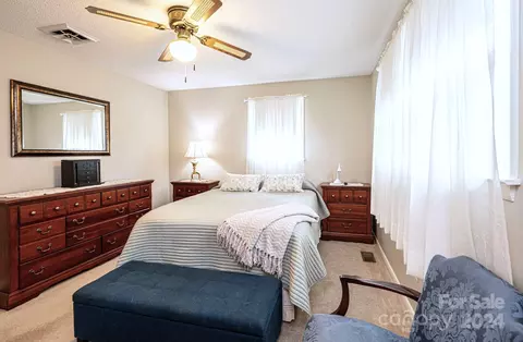 2416 33rd Ne Ave NE, Hickory, NC 28601 photo 29