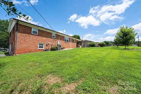 2416 33rd Ne Ave NE, Hickory, NC 28601 photo 15