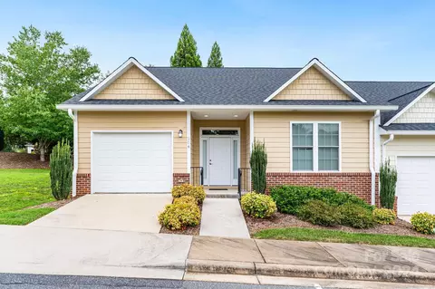 204 Ivy Ct, Morganton, NC 28655