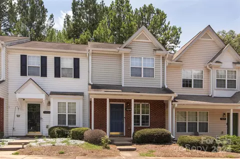5646 Kimmerly Woods Dr, Charlotte, NC 28215