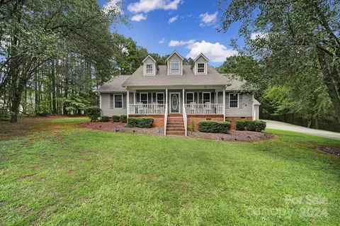 3141 Ashewood Ln, Lancaster, SC 29720