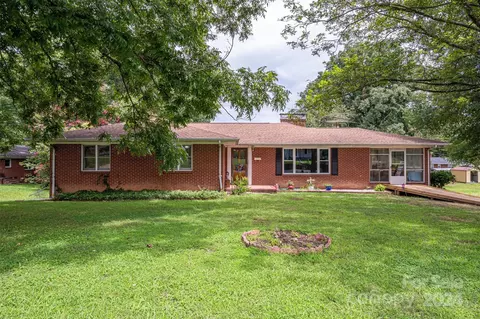 205 Bates Ave, Cherryville, NC 28021
