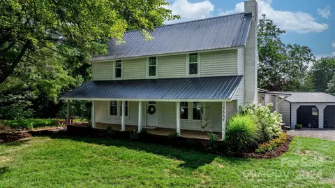 5664 Rays Dairy Ave, Morganton, NC 28655