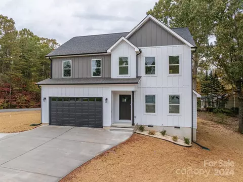 5158 Foley Dr, Hickory, NC 28602