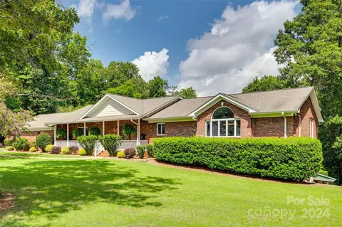 16125 Langston Dr, Charlotte, NC 28278