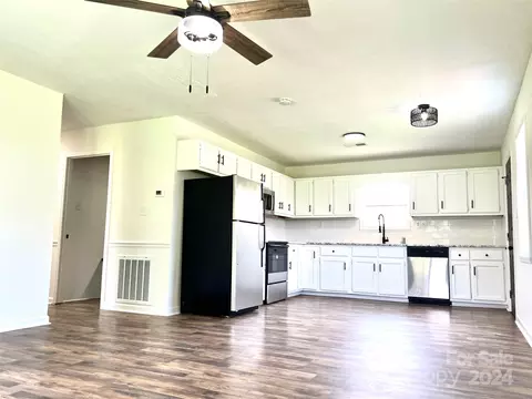 Kitchen - 1006 Gold Mine Rd, Chester, SC 29706 photo 3 of 3
