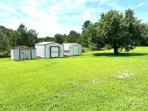 Exterior - 1006 Gold Mine Rd, Chester, SC 29706 photo 9 of 9