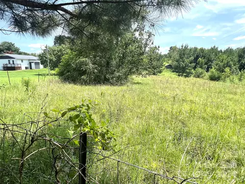 Exterior - 1006 Gold Mine Rd, Chester, SC 29706 photo 8 of 9