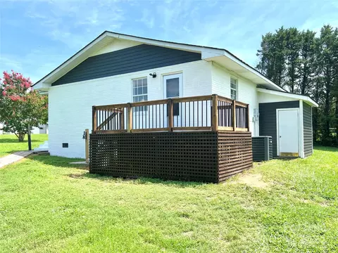 Exterior - 1006 Gold Mine Rd, Chester, SC 29706 photo 3 of 9