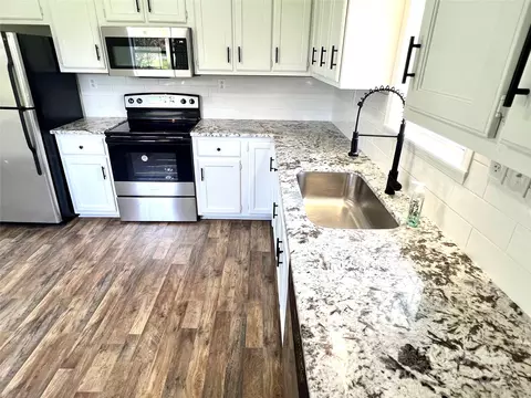Kitchen - 1006 Gold Mine Rd, Chester, SC 29706 photo 2 of 3