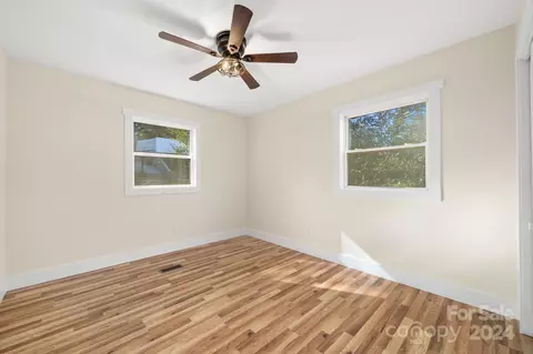 Bedroom - 71 Cedar St, Canton, NC 28716 photo 3 of 6