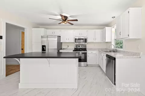 Kitchen - 71 Cedar St, Canton, NC 28716 photo 3 of 5
