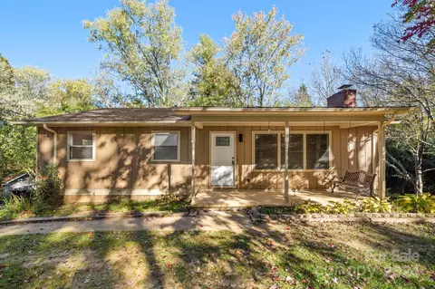 71 Cedar St, Canton, NC 28716