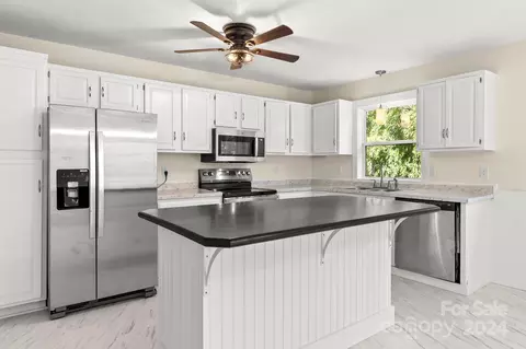 Kitchen - 71 Cedar St, Canton, NC 28716 photo 2 of 5