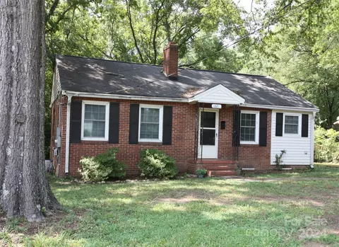 1321 Richland Dr, Charlotte, NC 28211