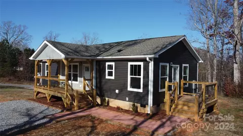 1627 Amherst Rd, Morganton, NC 28655