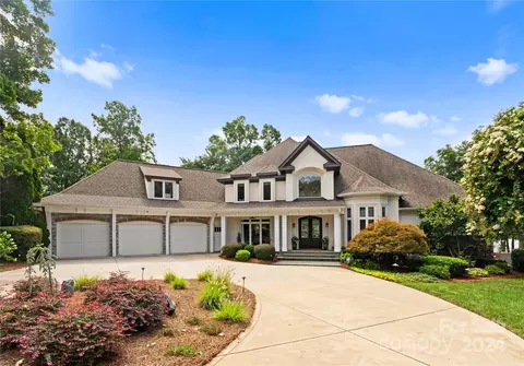 18402 Peninsula Cove Ln, Cornelius, NC 28031