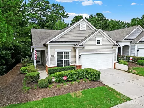 1021 Sweetleaf Dr, Fort Mill, SC 29707