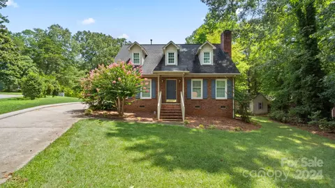 517 Oxford Pl, Lancaster, SC 29720
