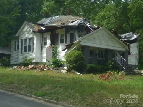 309 W Ballard St, Cherryville, NC 28021