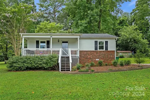5815 Rowan Way, Charlotte, NC 28214