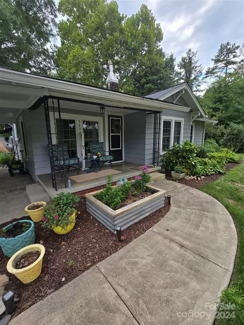 5498 Us Hwy 220 S Hwy S, Asheboro, NC 27205