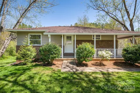 523 Johnston School Rd, Asheville, NC 28806