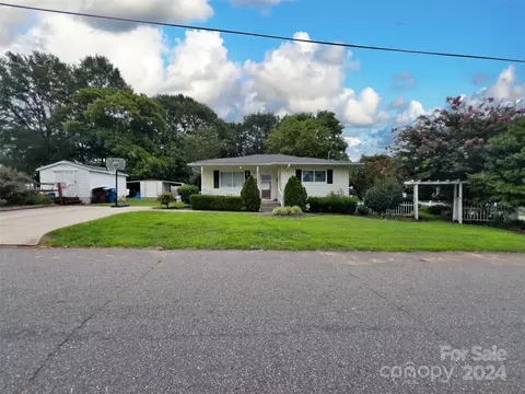 151 Lowrance St, Forest City, NC 28043