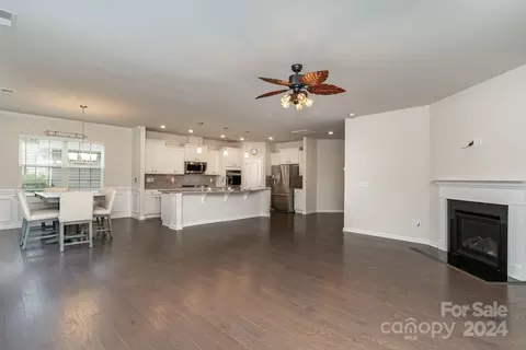 Living - 3008 Arches Bluff Cir, Lancaster, SC 29720 photo 2 of 4