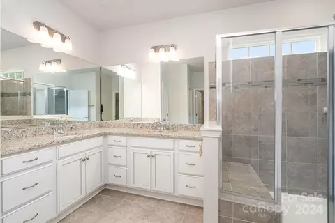 Bath - 3008 Arches Bluff Cir, Lancaster, SC 29720 photo 1 of 1