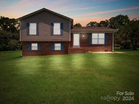 234 Raven Cir, Lexington, NC 27292