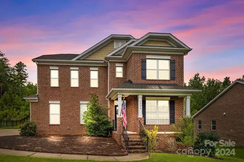 1324 Stonecrest Blvd, Tega Cay, SC 29708