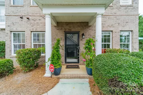 15313 Pahlmeyer Ln, Charlotte, NC 28277