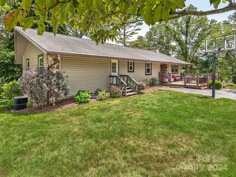 584 Oak Ridge Dr, Clyde, NC 28721 photo 38