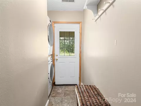 584 Oak Ridge Dr, Clyde, NC 28721 photo 21