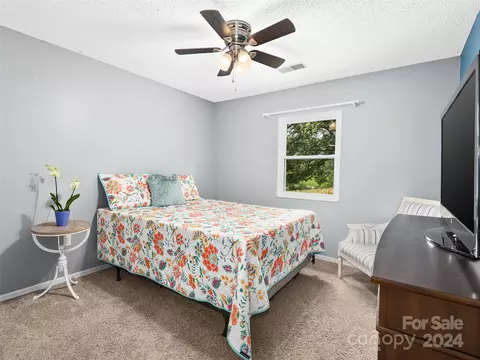 584 Oak Ridge Dr, Clyde, NC 28721 photo 22
