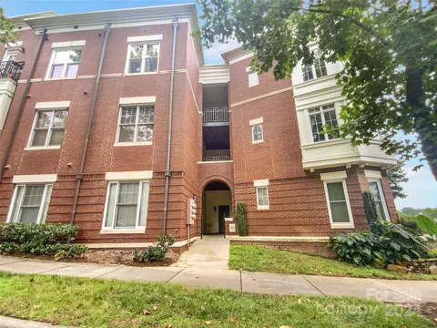 741 Garden District 4215 Dr #4215, Charlotte, NC 28202
