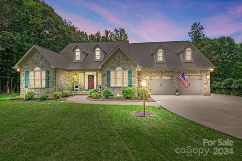 119 Hawk Run Ln, Troutman, NC 28166