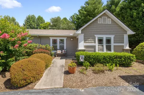 4305 Wood Duck Way, Hendersonville, NC 28792