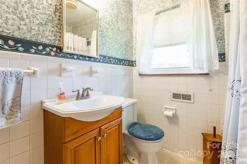 Bath - 3913 Lawyers Rd, Monroe, NC 28110 photo 3 of 4